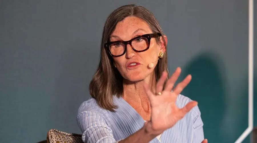 Кэти Вуд назвала сроки восстановления крипторынка